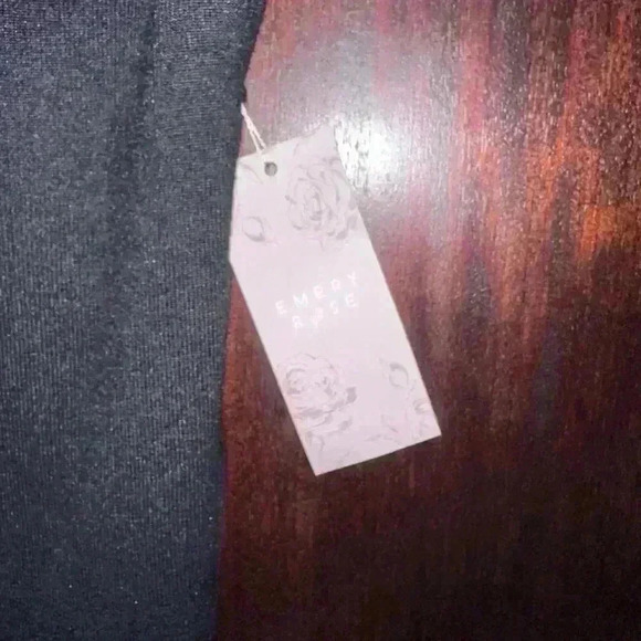 NWT! Emery Rose T-Shirt Dress with Pockets & Side Splits! Black / Small - Picture 3 of 9